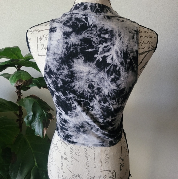 🖤One Clothing crop top - Picture 2 of 4